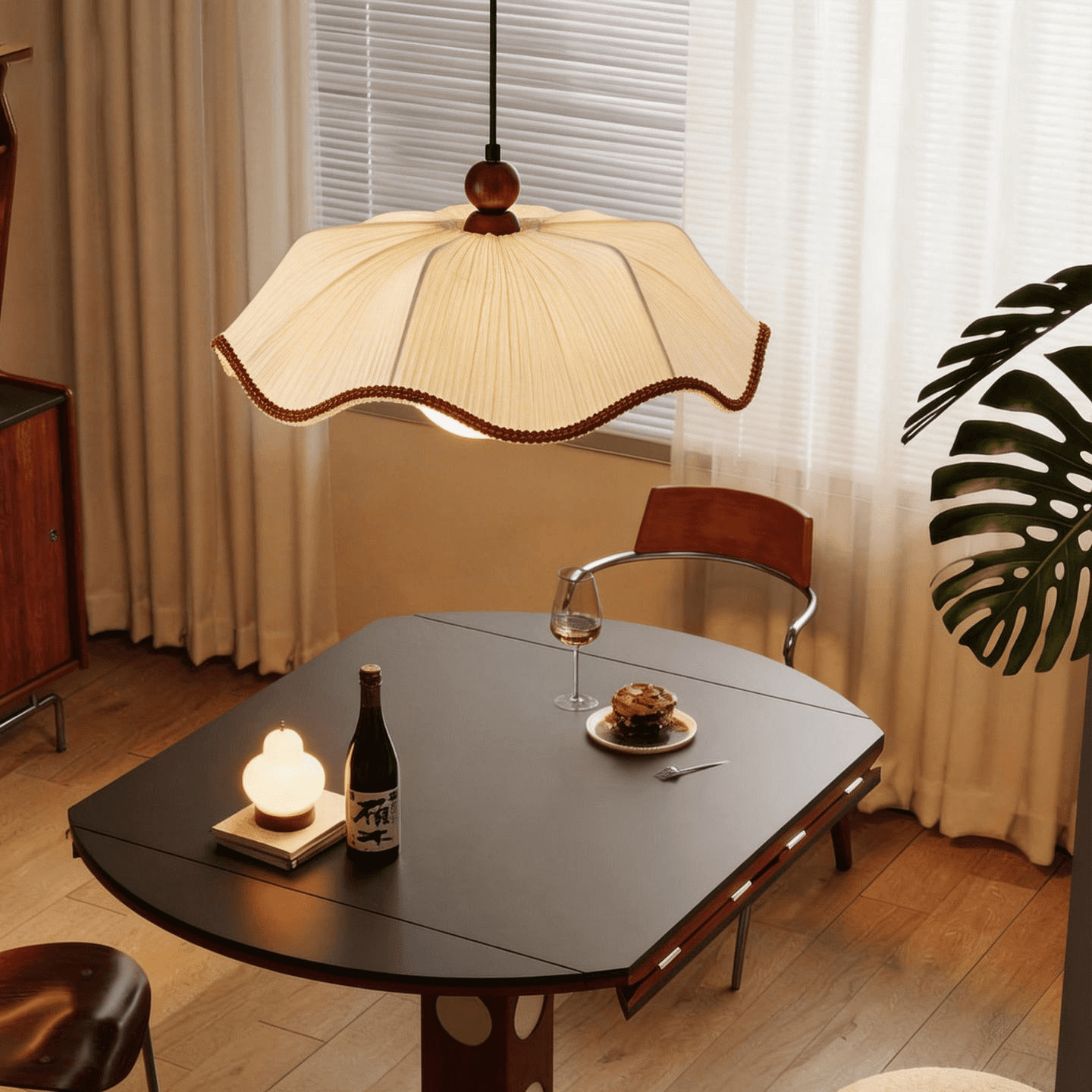 French Retro Creamy Pleated Scalloped Vintage Pendant Light Wabi-sabi Fabric Chandelier for Dining Room Hotel Bedroom, French Retro Pleated Scalloped Pendant Light, operation11